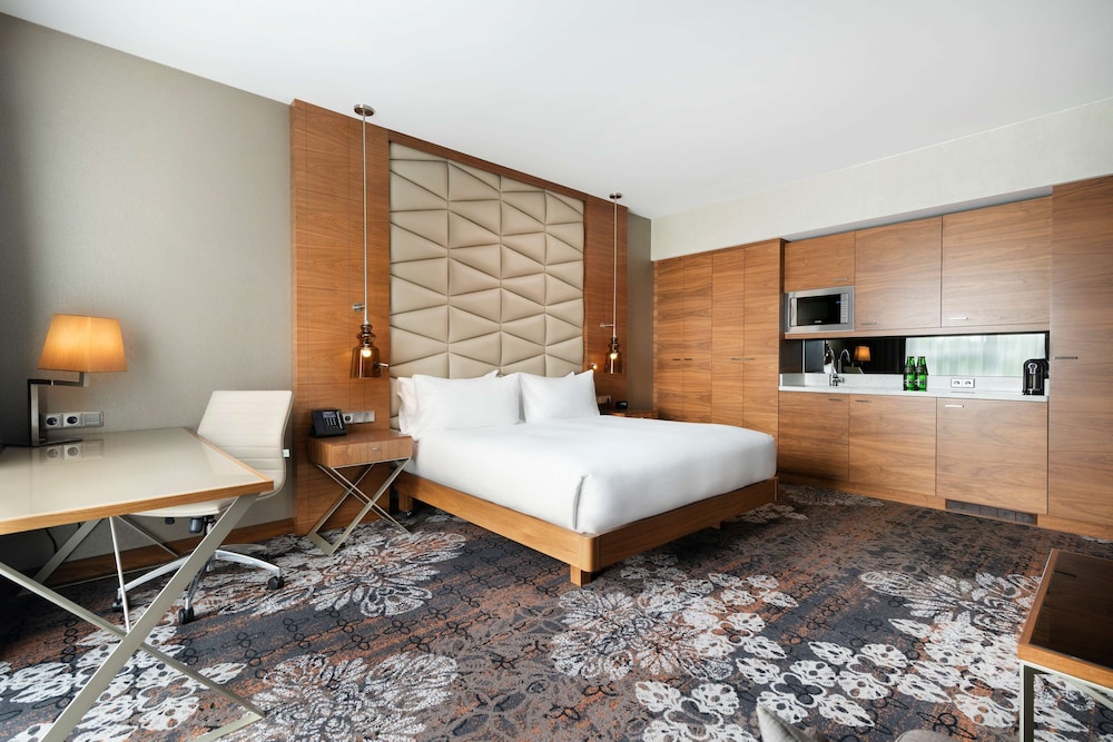 DoubleTree by Hilton Krakow Hotel & Convention Center — Hotel rooms in Krakow, Lesser Poland