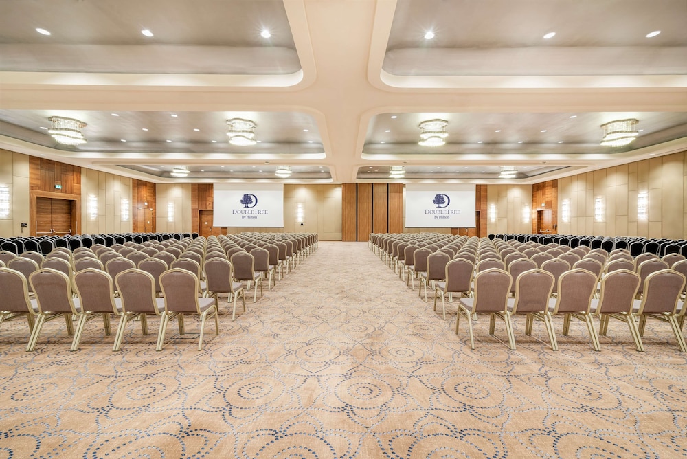 DoubleTree by Hilton Krakow Hotel & Convention Center — Hotel building in Krakow, Lesser Poland