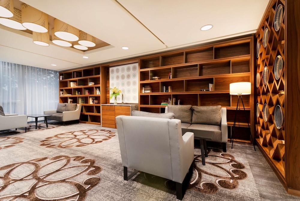 DoubleTree by Hilton Krakow Hotel & Convention Center — Restaurant & bars in Krakow, Lesser Poland