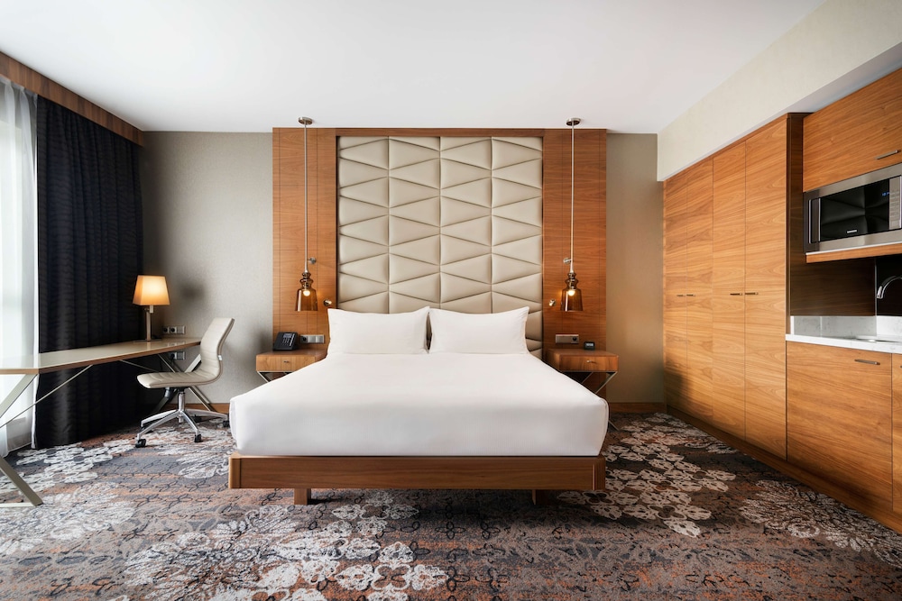 DoubleTree by Hilton Krakow Hotel & Convention Center — Hotel rooms in Krakow, Lesser Poland