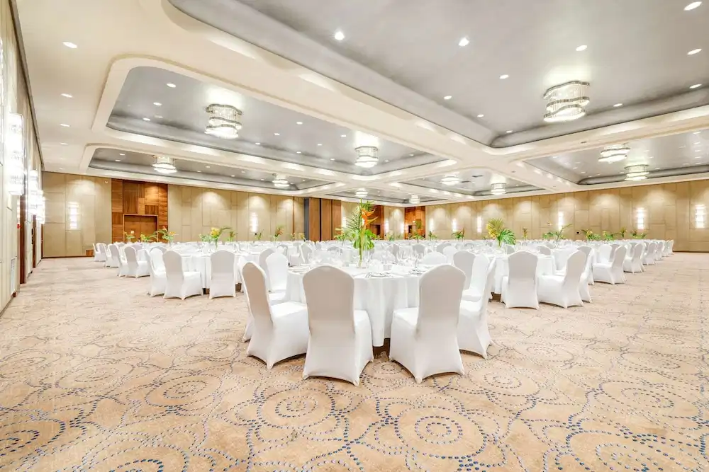 DoubleTree by Hilton Krakow Hotel & Convention Center — Hotel building in Krakow, Lesser Poland