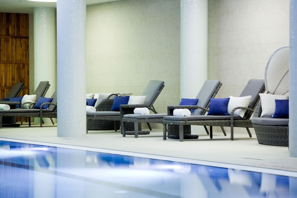 DoubleTree by Hilton Krakow Hotel & Convention Center — Swimming pool in Krakow, Lesser Poland