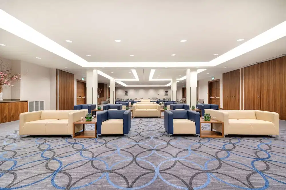 DoubleTree by Hilton Krakow Hotel & Convention Center — Restaurant & bars in Krakow, Lesser Poland