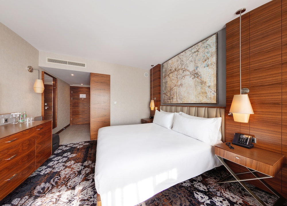 DoubleTree by Hilton Krakow Hotel & Convention Center — Hotel rooms in Krakow, Lesser Poland