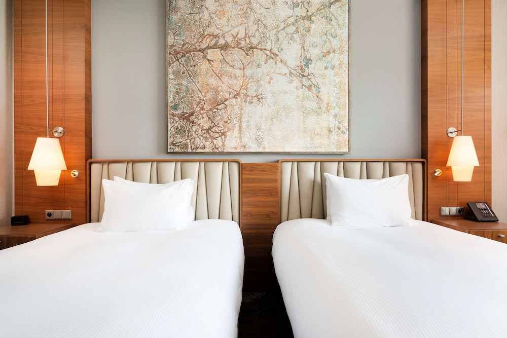 DoubleTree by Hilton Krakow Hotel & Convention Center — Hotel rooms in Krakow, Lesser Poland
