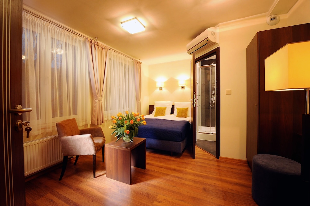 Armon Residence — Hotel rooms in Krakow, Lesser Poland