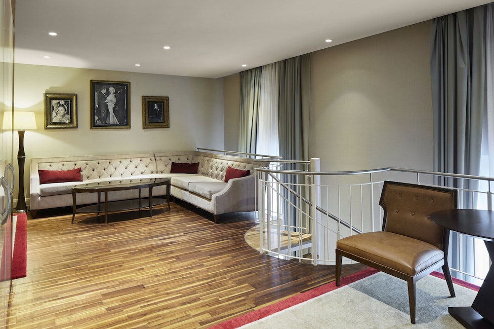 TITANIC Gendarmenmarkt Berlin — Hotel rooms in Berlin, Berlin