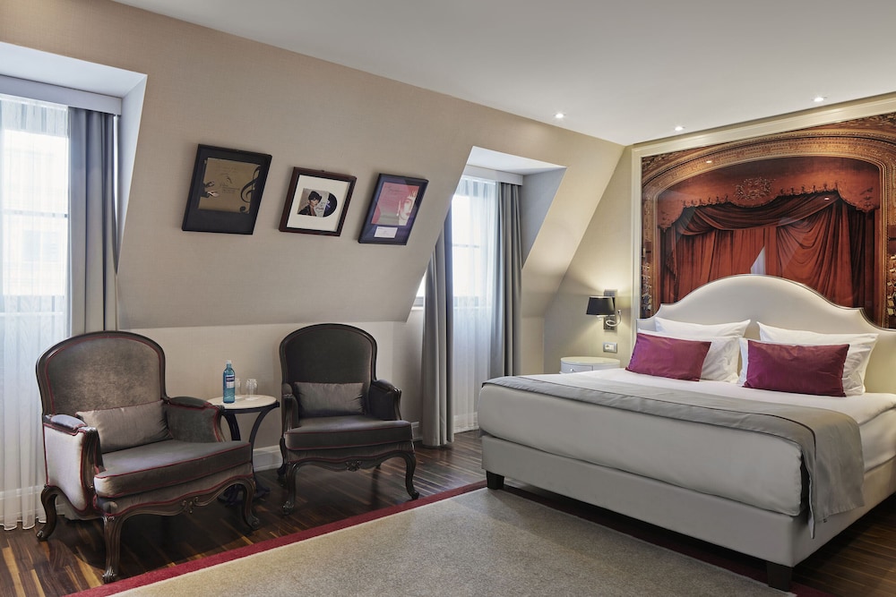 TITANIC Gendarmenmarkt Berlin — Hotel rooms in Berlin, Berlin