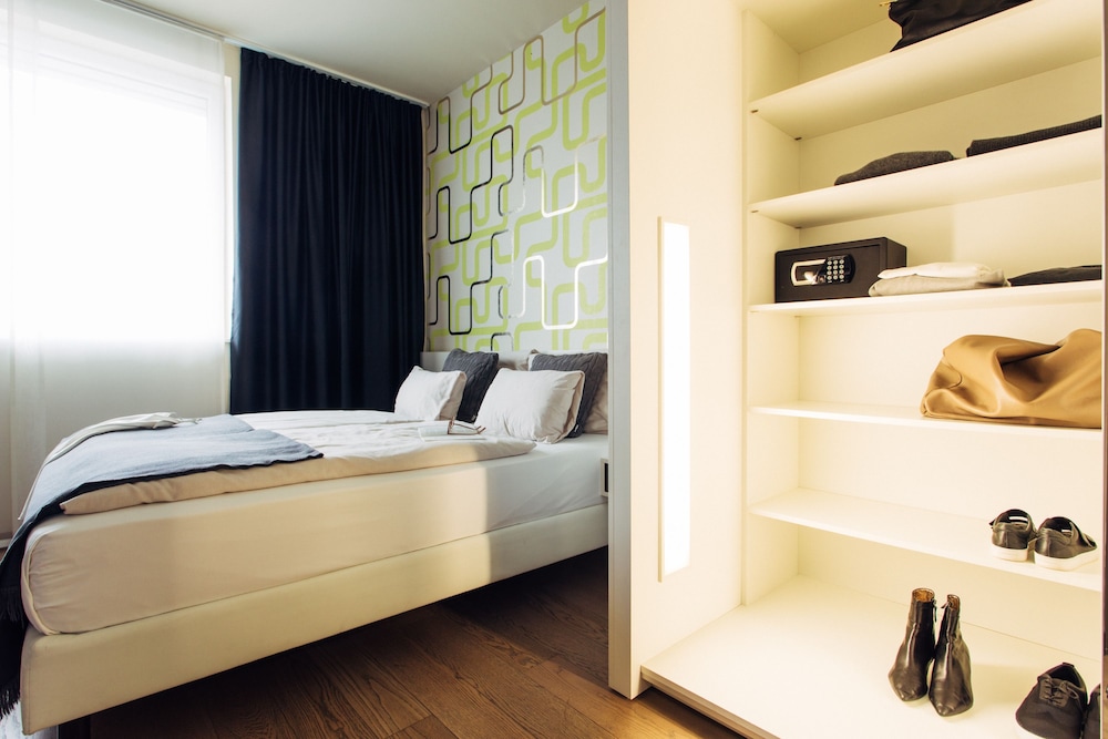 harry’s home München Moosach hotel & apartments — Hotel rooms in Munich, Bavaria