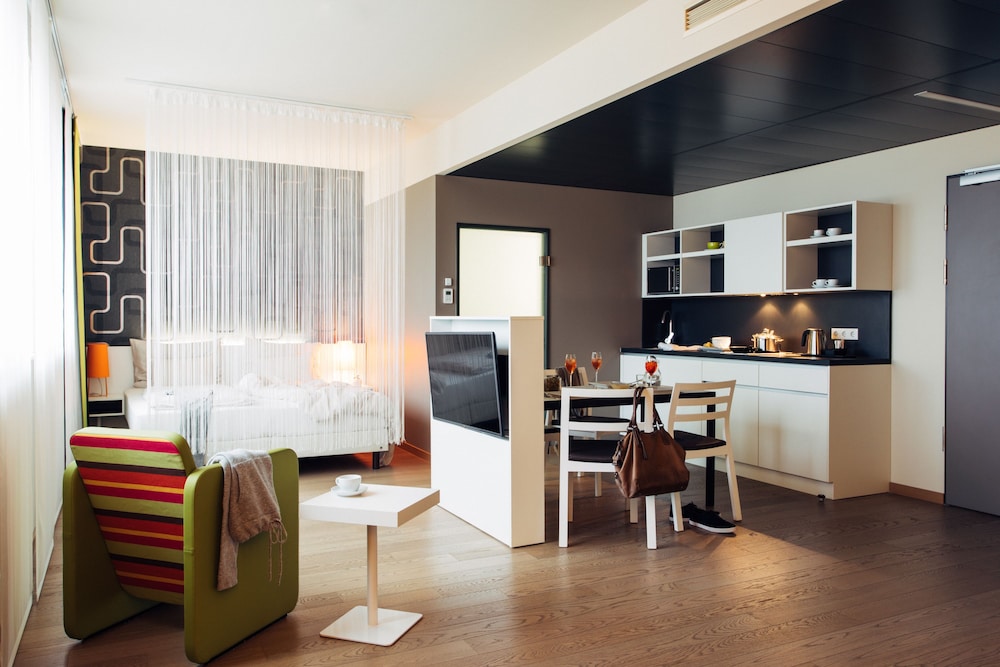 harry’s home München Moosach hotel & apartments — Hotel rooms in Munich, Bavaria