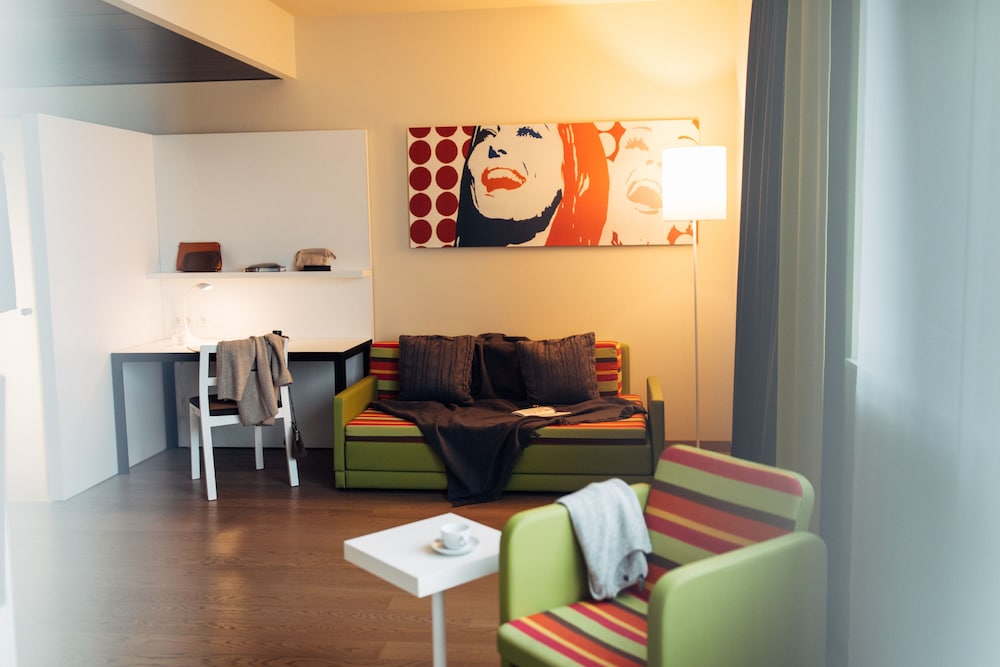 harry’s home München Moosach hotel & apartments — Hotel rooms in Munich, Bavaria