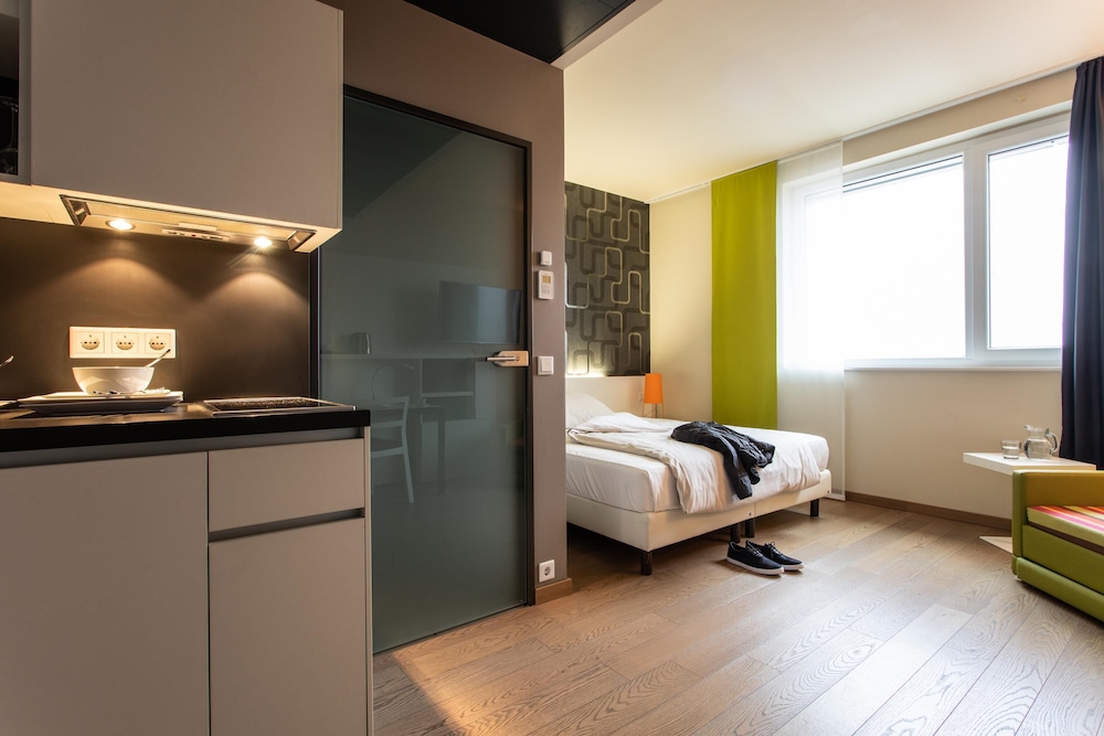 harry’s home München Moosach hotel & apartments — Hotel rooms in Munich, Bavaria