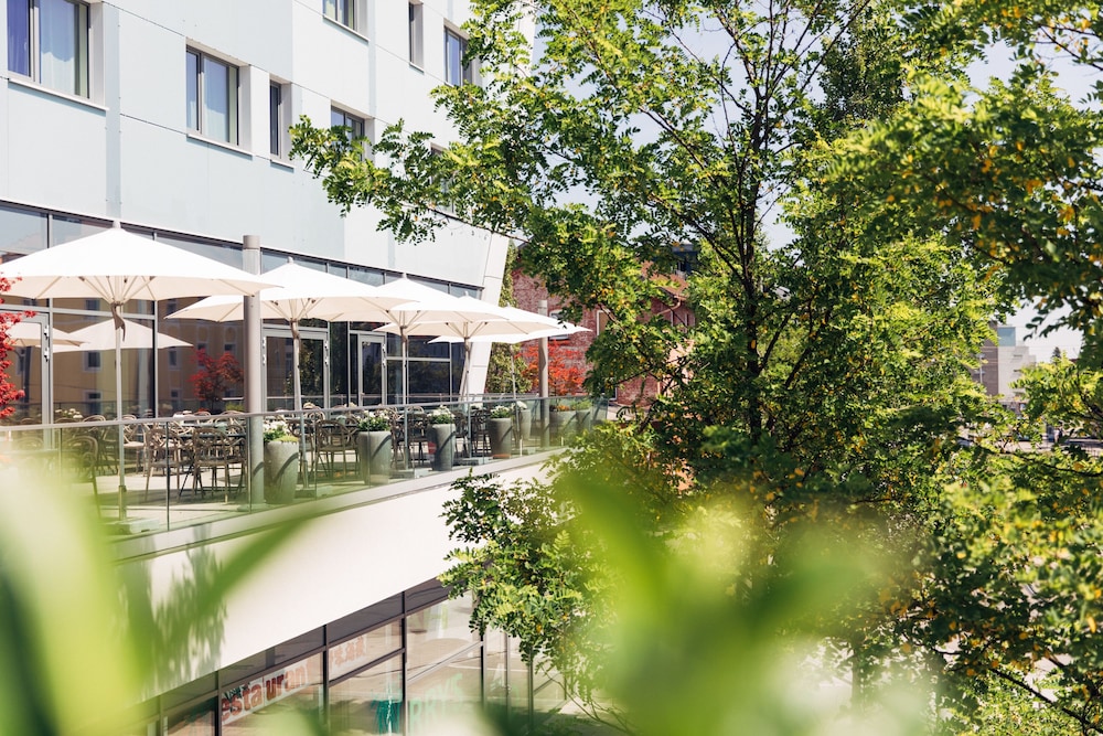 harry’s home München Moosach hotel & apartments — Hotel building in Munich, Bavaria