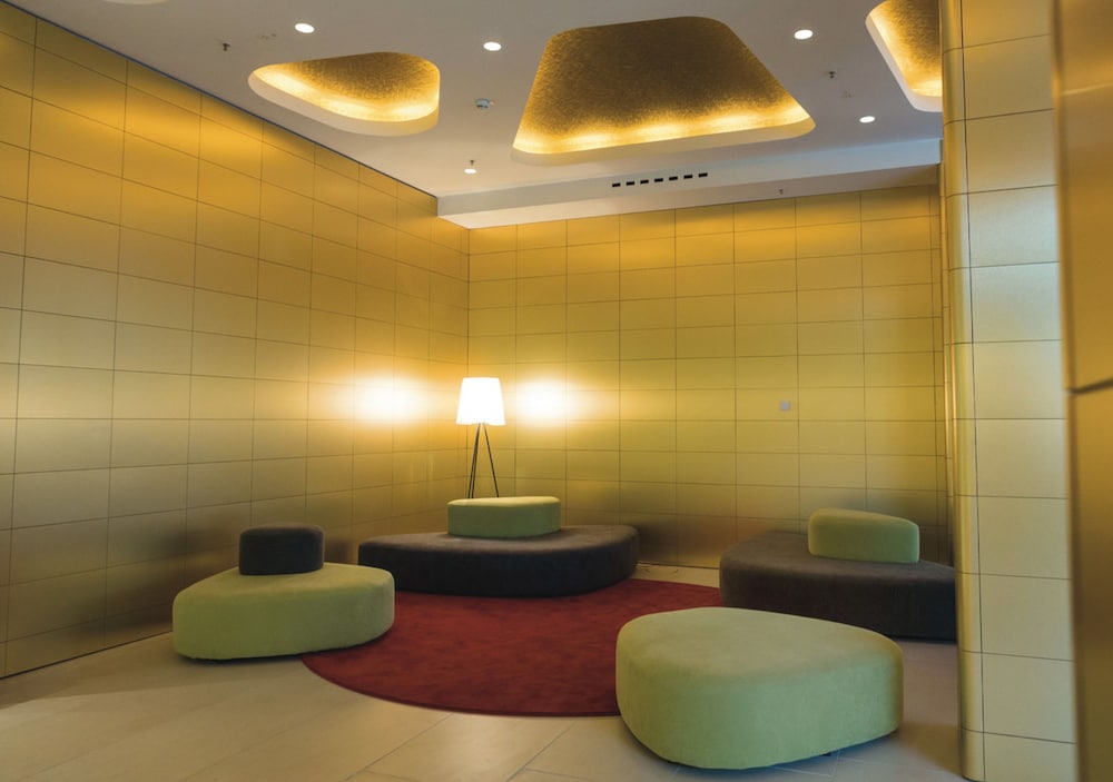 Hotel Riu Plaza Berlin — Hotel building in Berlin, Berlin