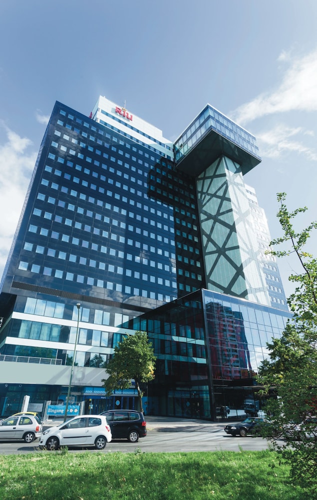 Hotel Riu Plaza Berlin — Hotel building in Berlin, Berlin
