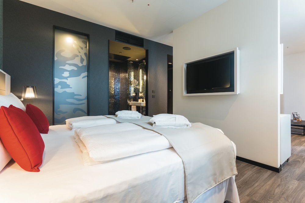 Hotel Riu Plaza Berlin — Hotel rooms in Berlin, Berlin