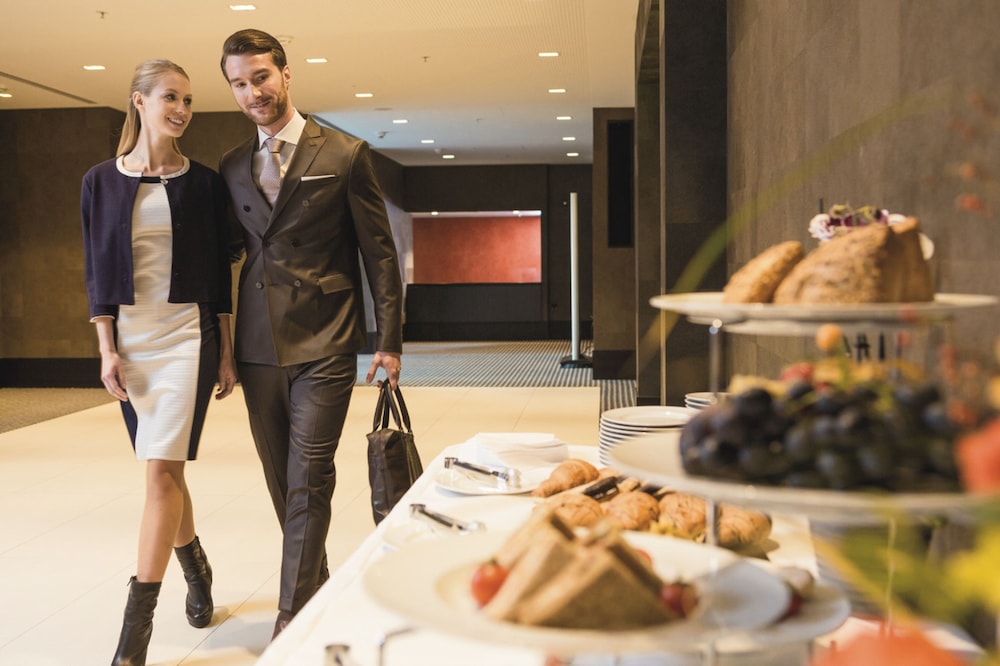Hotel Riu Plaza Berlin — Restaurant & bars in Berlin, Berlin