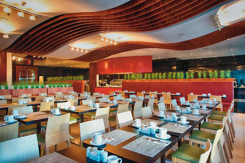 Hotel Riu Plaza Berlin — Restaurant & bars in Berlin, Berlin