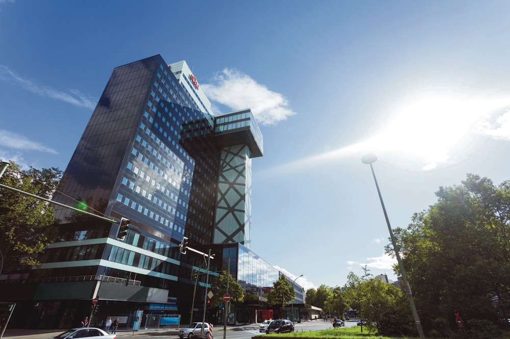 Hotel Riu Plaza Berlin — Hotel building in Berlin, Berlin