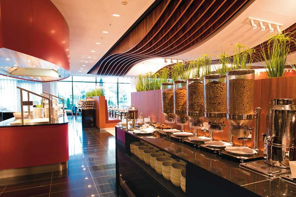Hotel Riu Plaza Berlin — Restaurant & bars in Berlin, Berlin