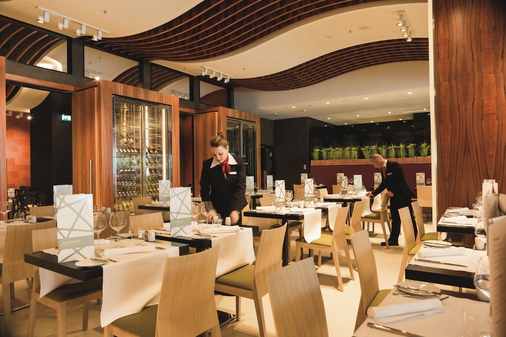 Hotel Riu Plaza Berlin — Restaurant & bars in Berlin, Berlin