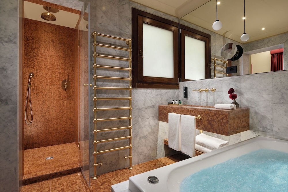 Floren Hotel — Hotel rooms in Florence, Tuscany