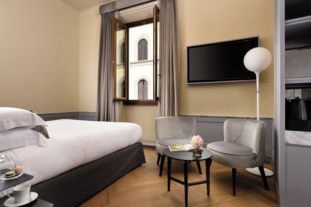 Floren Hotel — Hotel rooms in Florence, Tuscany