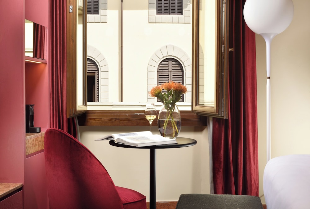 Floren Hotel — Hotel rooms in Florence, Tuscany