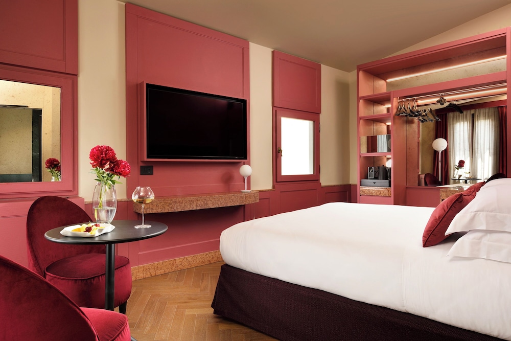 Floren Hotel — Hotel rooms in Florence, Tuscany