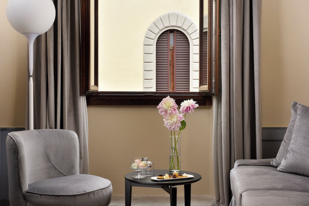 Floren Hotel — Hotel rooms in Florence, Tuscany