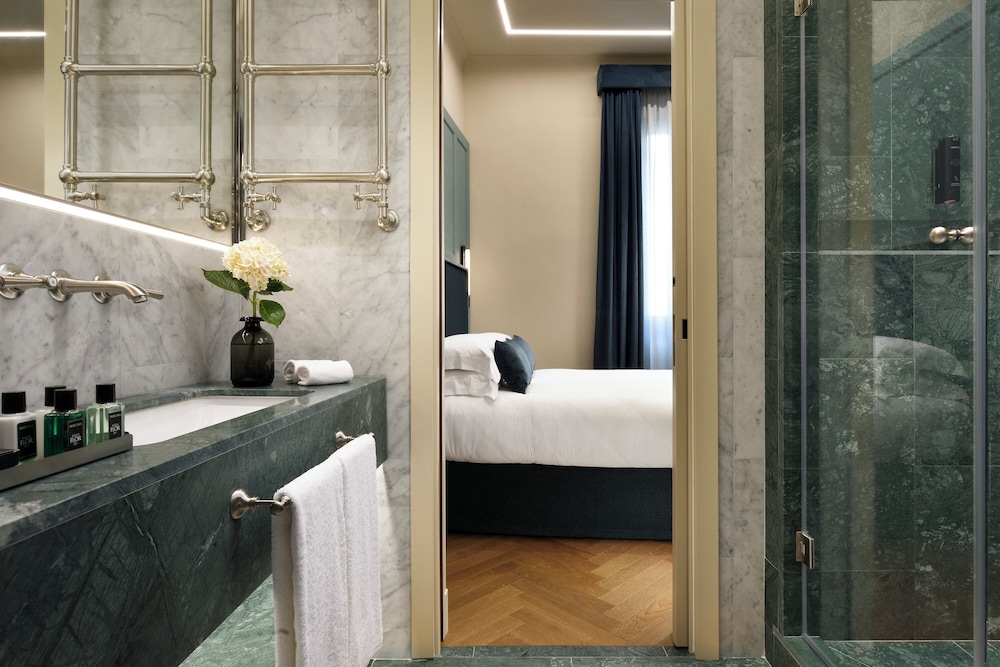 Floren Hotel — Hotel rooms in Florence, Tuscany