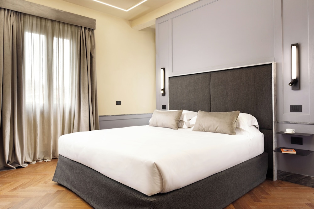 Floren Hotel — Hotel rooms in Florence, Tuscany