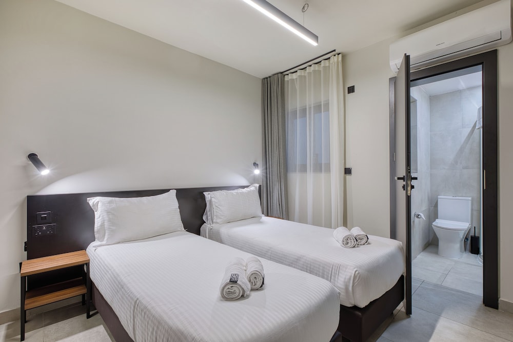 Onyx Hotel — Hotel rooms in St Julian’s, Malta Island