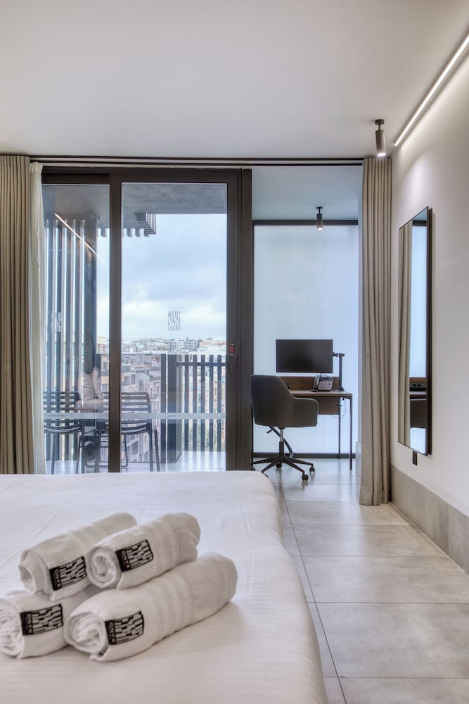 Onyx Hotel — Hotel rooms in St Julian’s, Malta Island