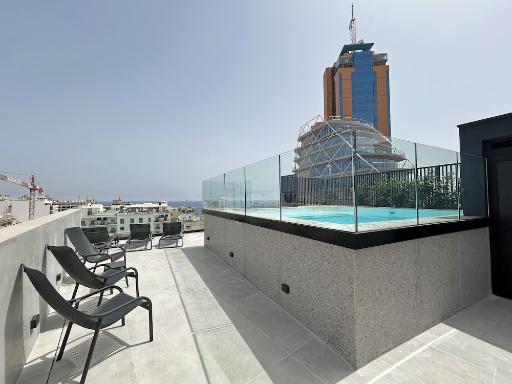 Onyx Hotel — Swimming pool in St Julian’s, Malta Island