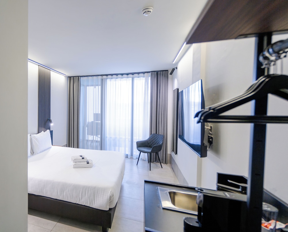 Onyx Hotel — Hotel rooms in St Julian’s, Malta Island