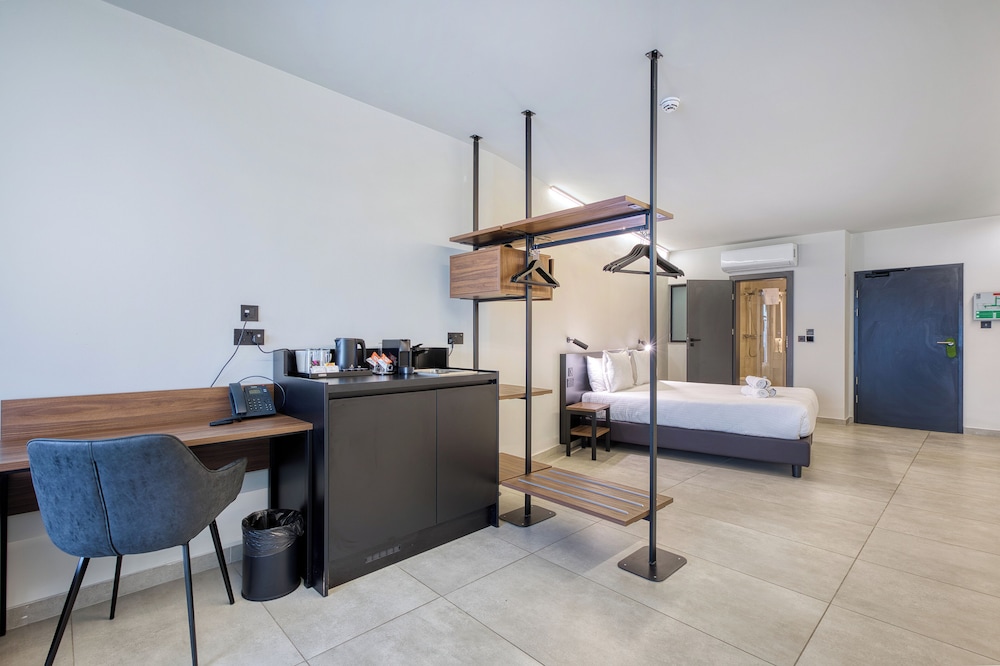 Onyx Hotel — Hotel rooms in St Julian’s, Malta Island