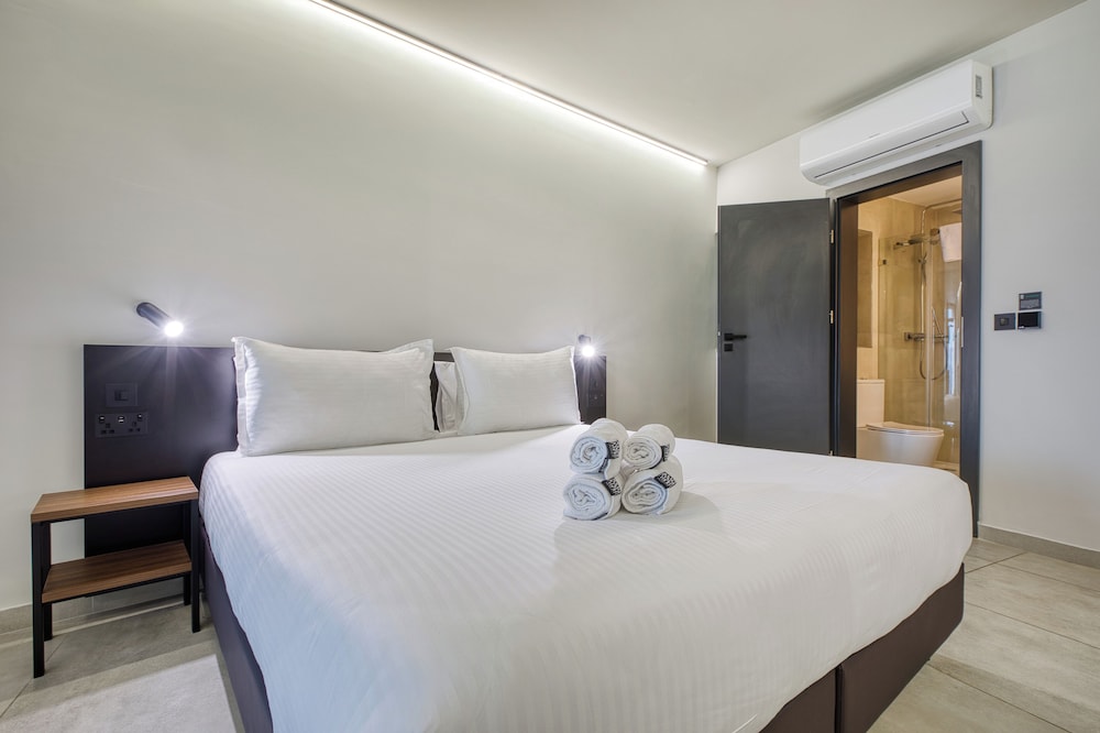 Onyx Hotel — Hotel rooms in St Julian’s, Malta Island
