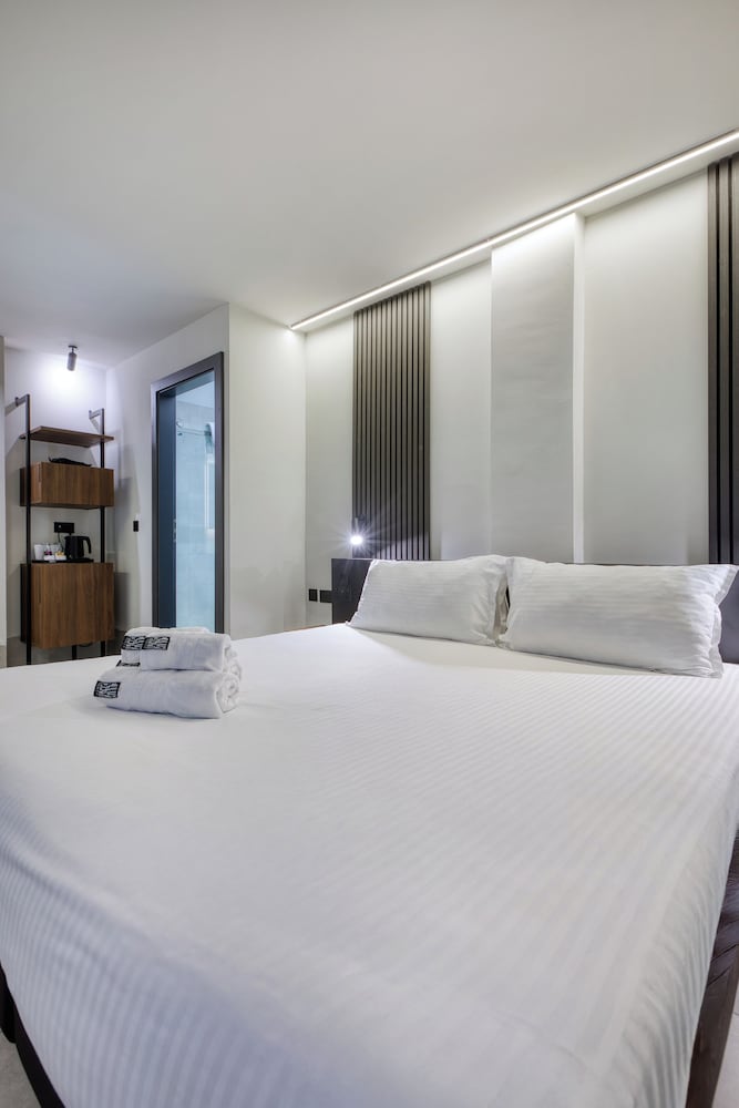Onyx Hotel — Hotel rooms in St Julian’s, Malta Island
