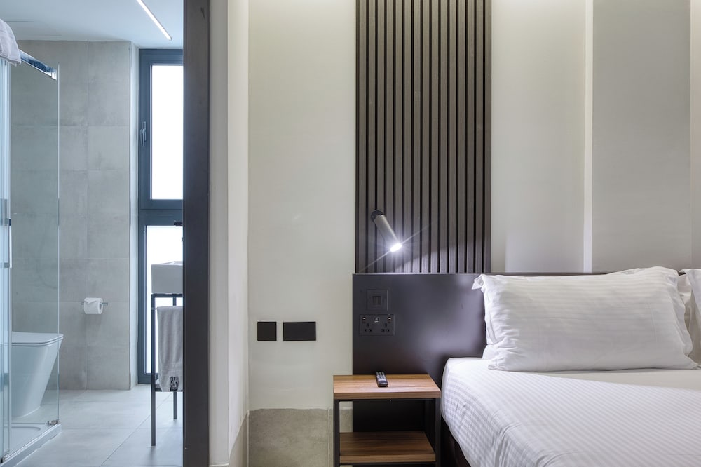Onyx Hotel — Hotel rooms in St Julian’s, Malta Island