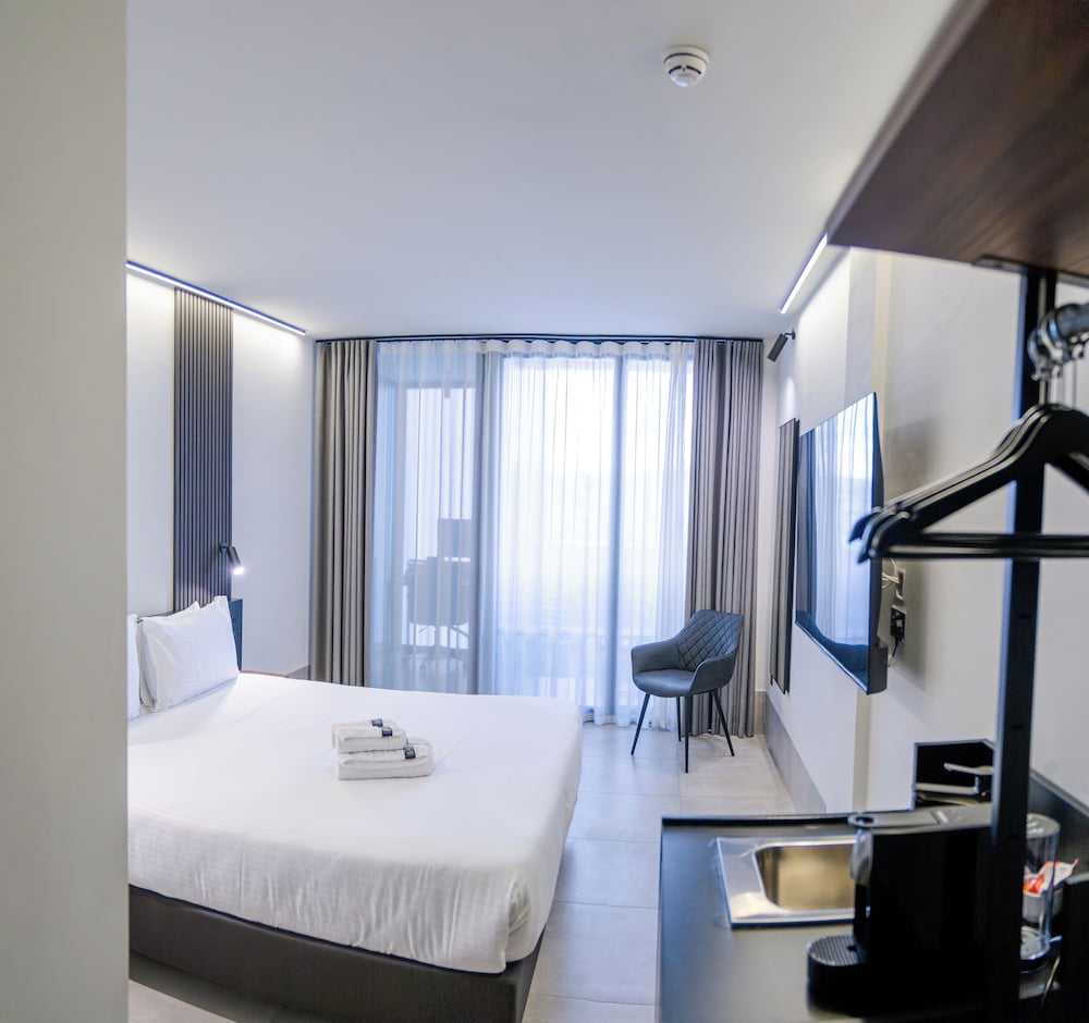 Onyx Hotel — Hotel rooms in St Julian’s, Malta Island