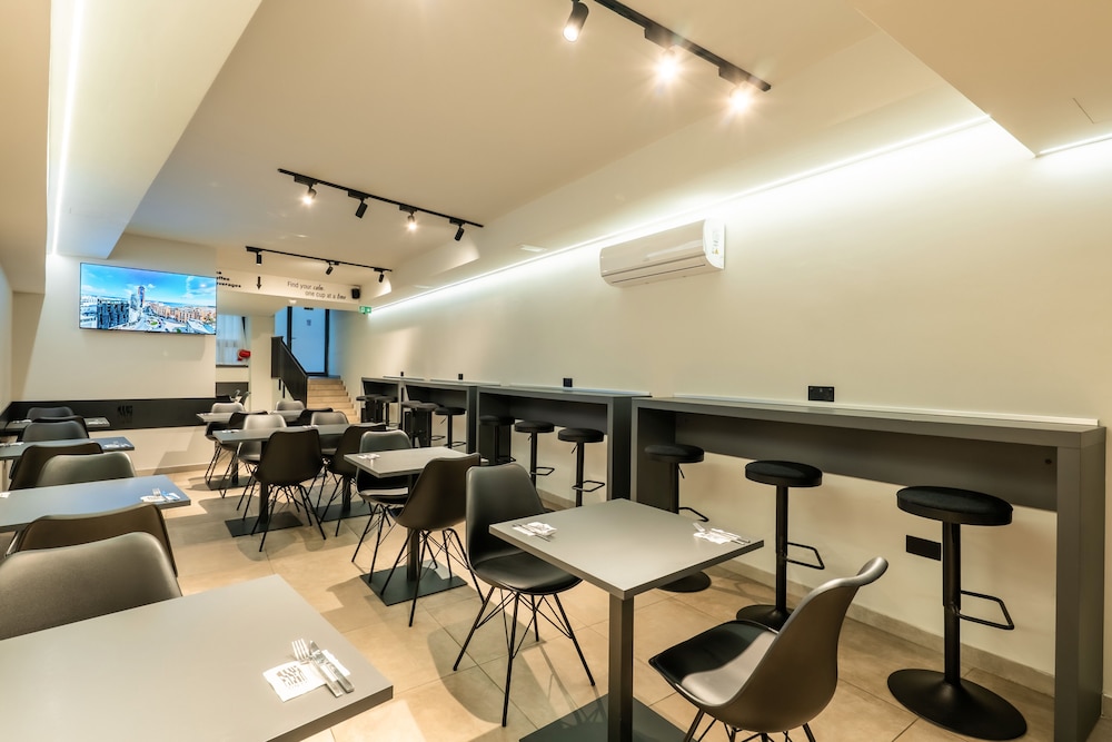 Onyx Hotel — Restaurant & bars in St Julian’s, Malta Island