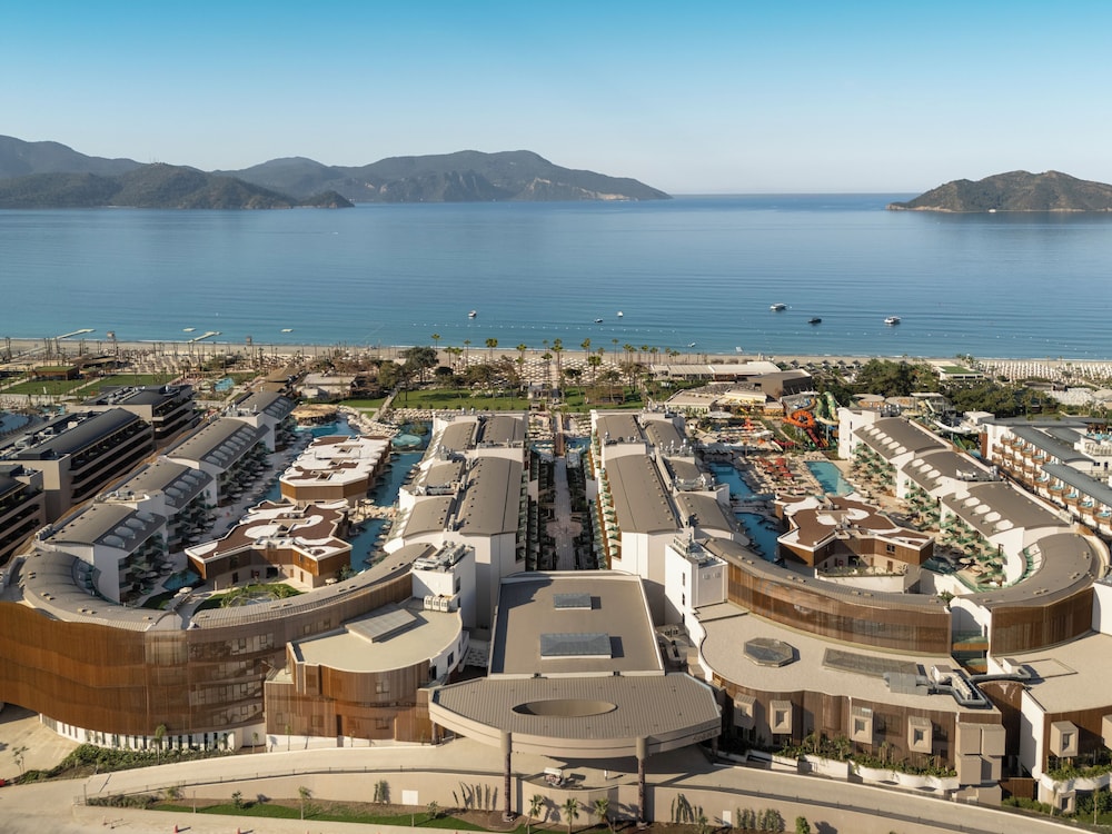 Liberty Signa - All inclusive — Hotel building in Fethiye, Mugla