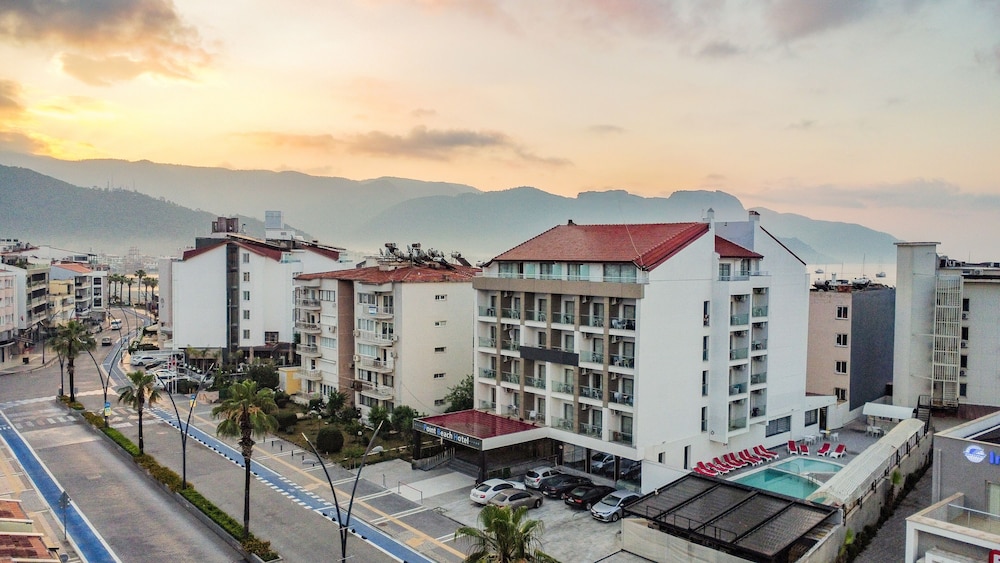 Point Beach Hotel — Hotel building in Marmaris, Mugla