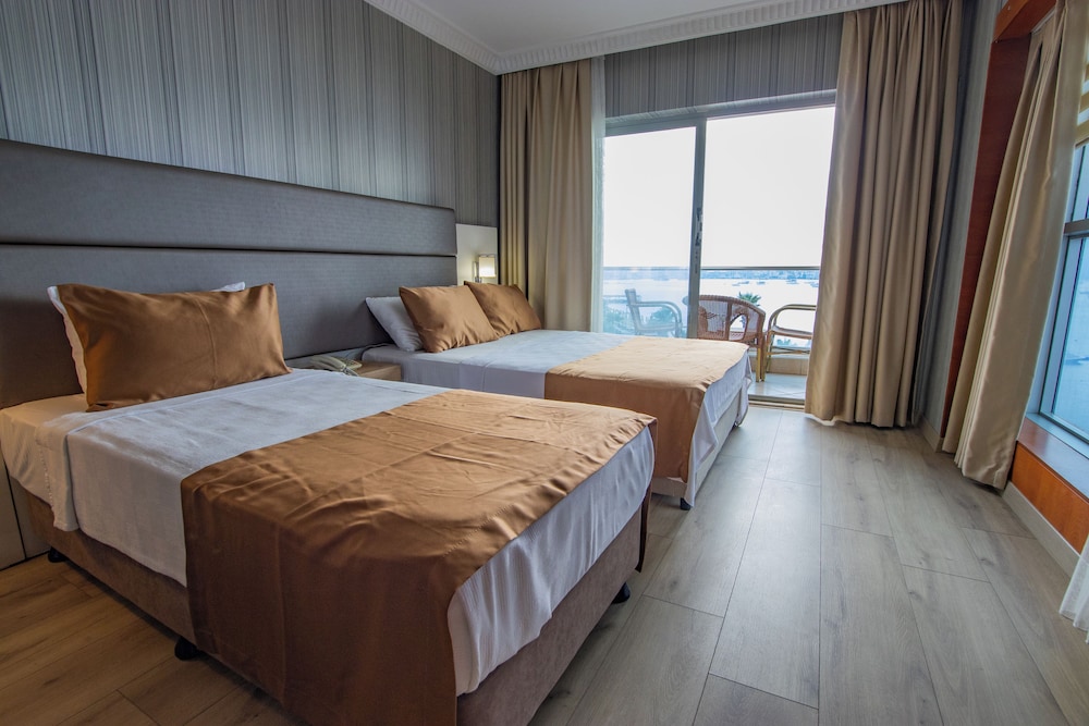 Point Beach Hotel — Hotel rooms in Marmaris, Mugla