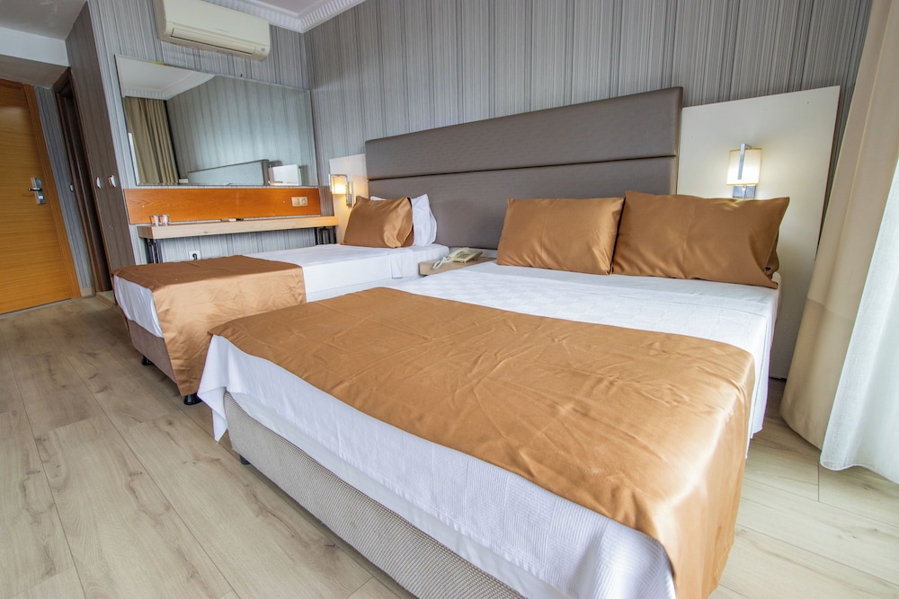 Point Beach Hotel — Hotel rooms in Marmaris, Mugla
