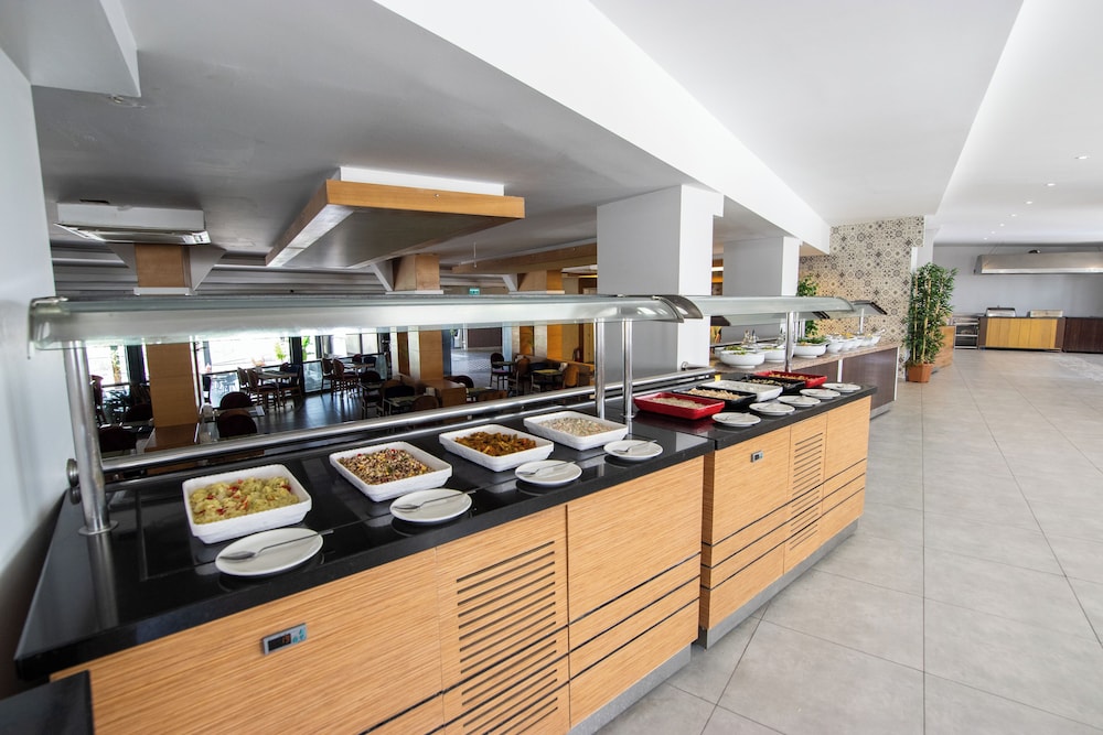 Point Beach Hotel — Restaurant & bars in Marmaris, Mugla