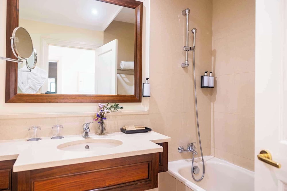 Quinta Funchal Gardens – Adults Only — Hotel rooms in Funchal, Madeira