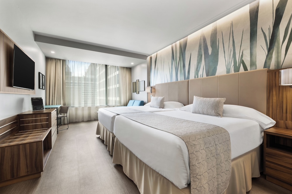 Hotel Riu Plaza Chicago — Hotel rooms in Chicago, Illinois