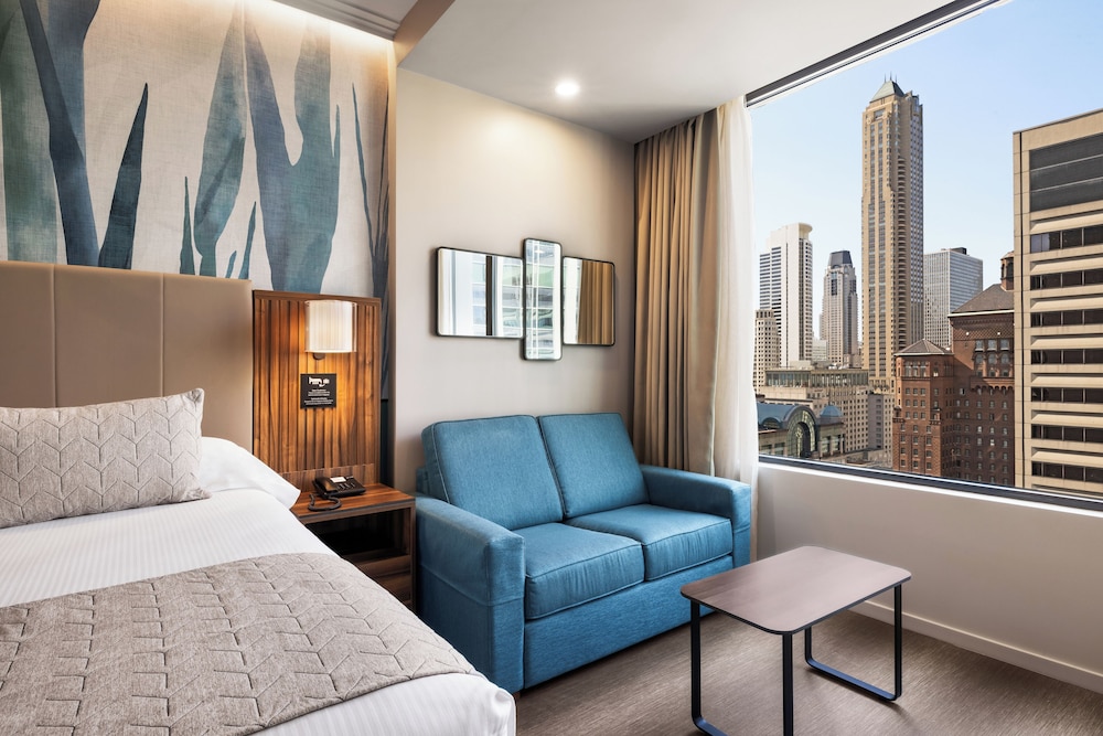 Hotel Riu Plaza Chicago — Hotel rooms in Chicago, Illinois